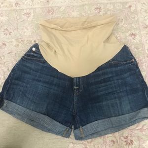 Maternity shorts